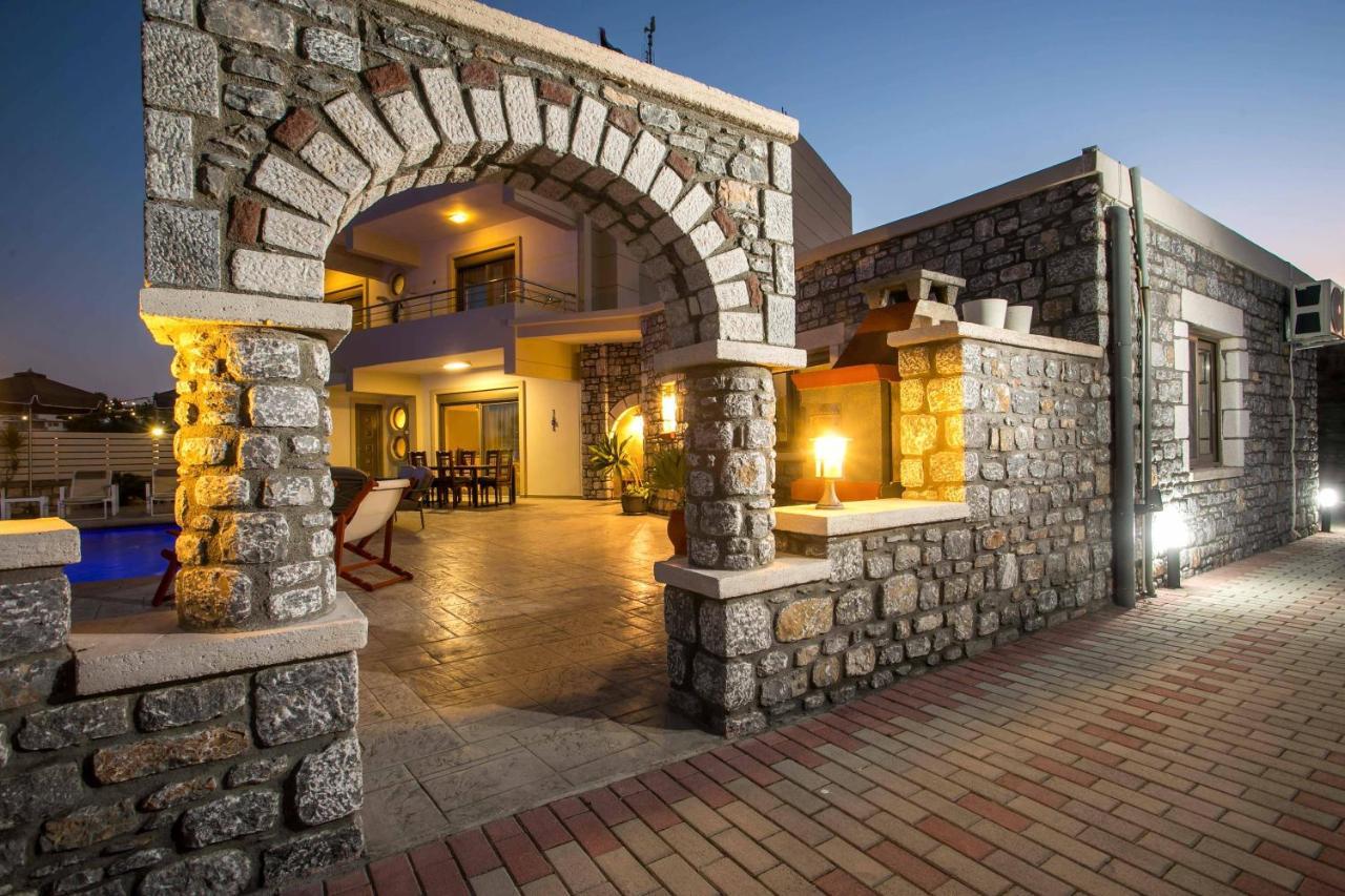Des & Coo Luxury Villa With Private Pool ファリラキ エクステリア 写真
